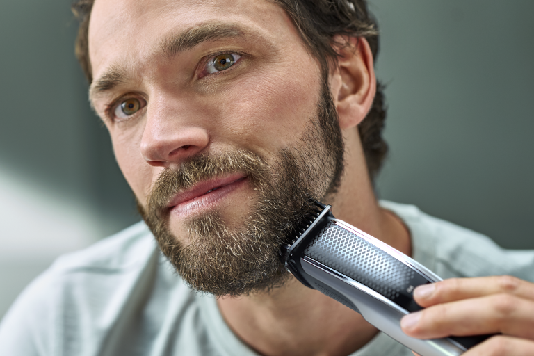 Philips Series 5000 Beard Trimmer | Joyce Mayne